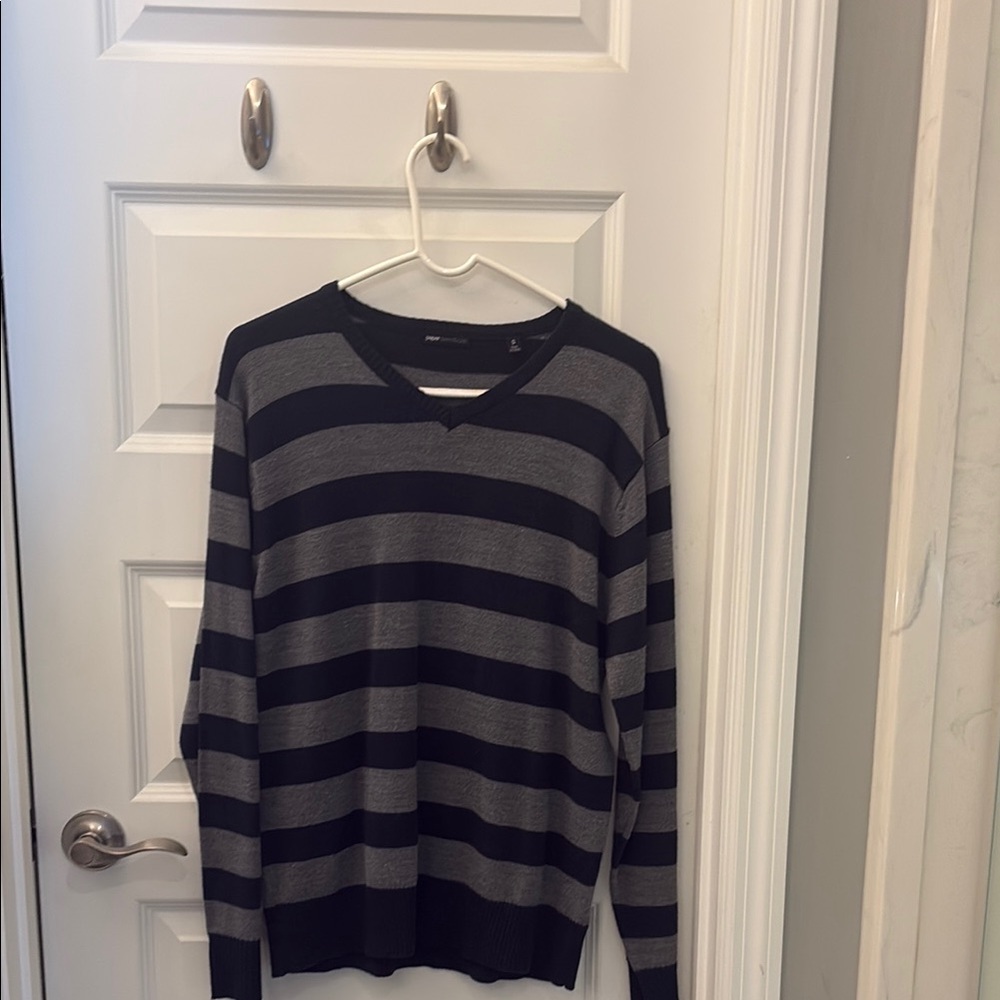 Paper Denim & Cloth Black and Gray V-Neck Sweater